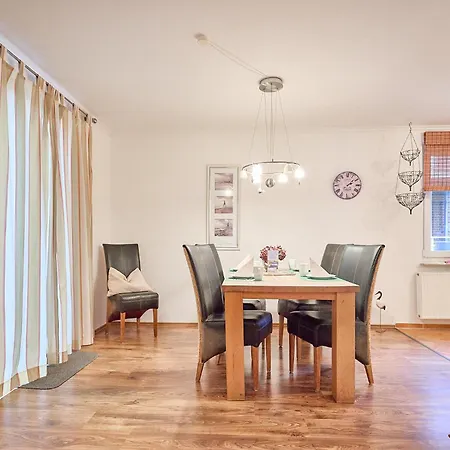 Haus Nicole Apartman *